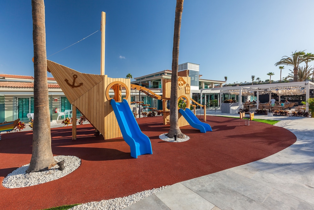 Kumara Serenoa by Lopesan Hotels — Attractions for children in Maspalomas, Canary Islands