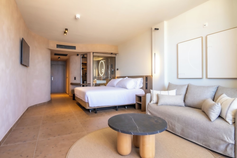 Bahia Principe Escape Tenerife – Hyatt Inclusive Collection — Hotel rooms in Playa Paraiso, Canary Islands