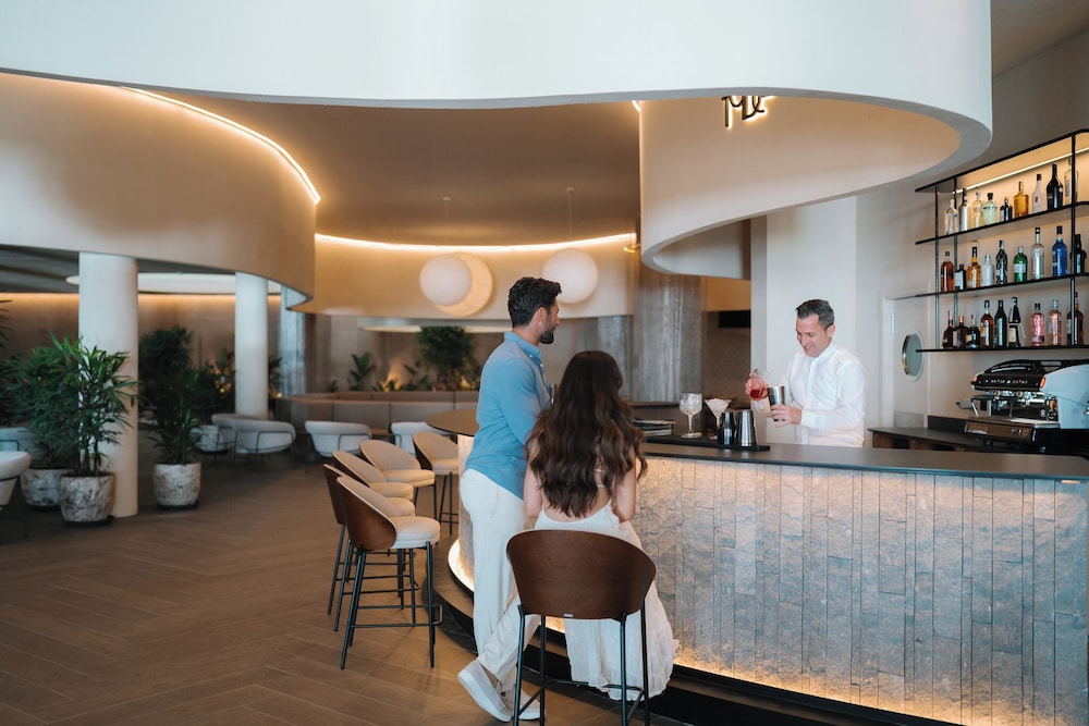 Bahia Principe Escape Tenerife – Hyatt Inclusive Collection — Restaurant & bars in Playa Paraiso, Canary Islands