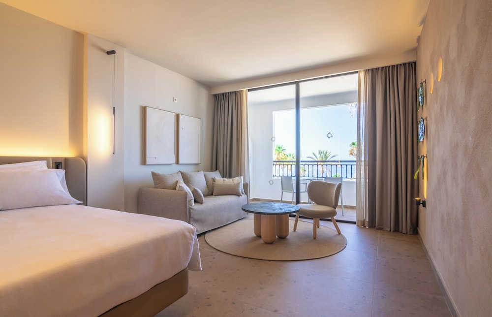 Bahia Principe Escape Tenerife – Hyatt Inclusive Collection — Hotel rooms in Playa Paraiso, Canary Islands