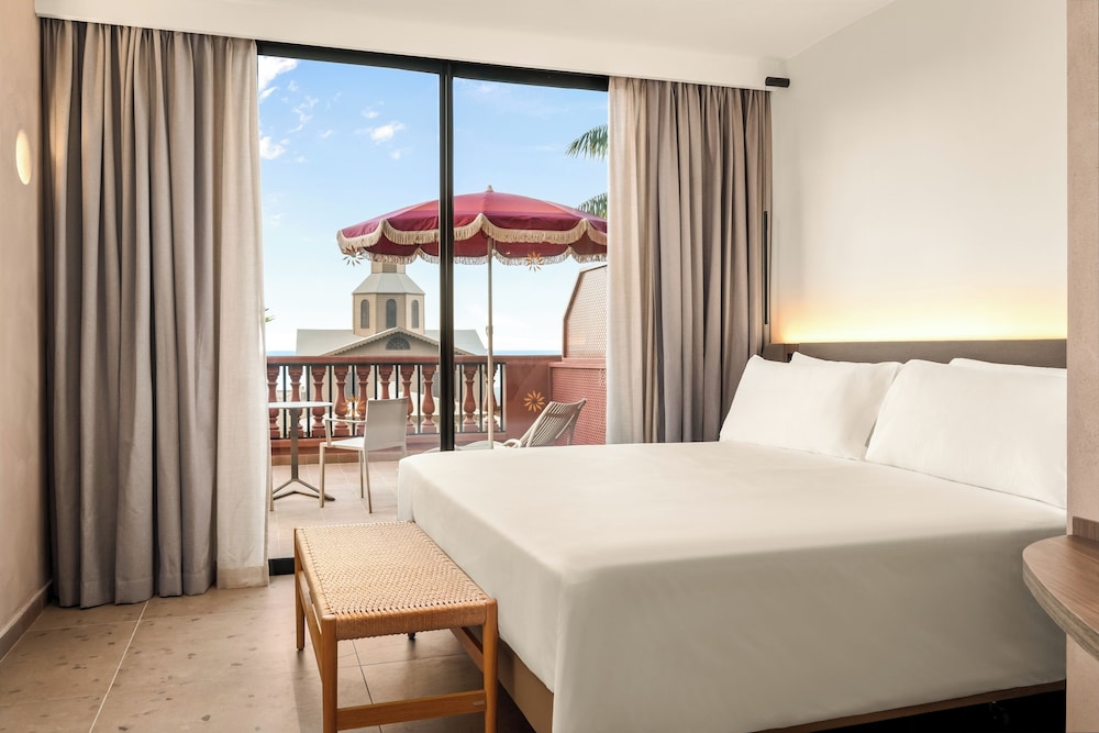 Bahia Principe Escape Tenerife – Hyatt Inclusive Collection — Hotel rooms in Playa Paraiso, Canary Islands