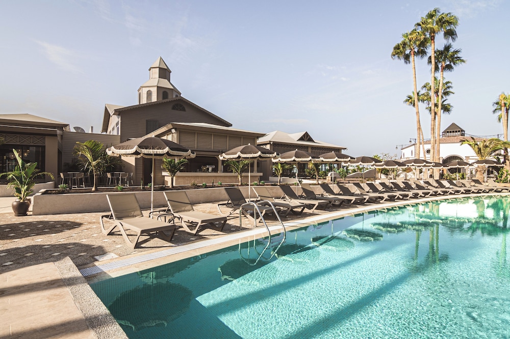 Bahia Principe Escape Tenerife – Hyatt Inclusive Collection — Swimming pool in Playa Paraiso, Canary Islands
