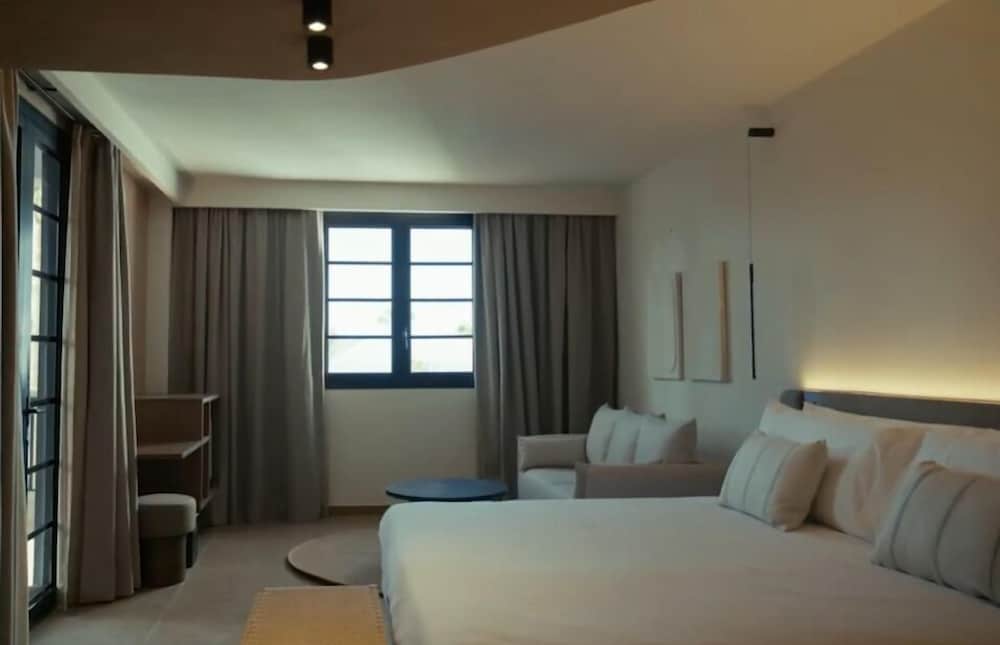 Bahia Principe Escape Tenerife – Hyatt Inclusive Collection — Hotel rooms in Playa Paraiso, Canary Islands