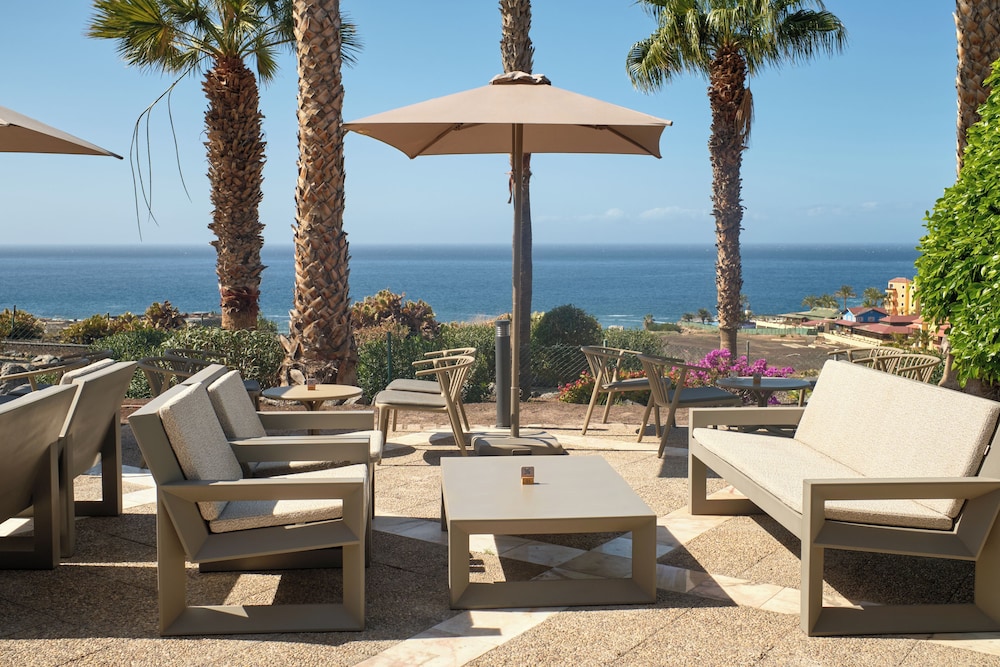 Bahia Principe Escape Tenerife – Hyatt Inclusive Collection — Restaurant & bars in Playa Paraiso, Canary Islands