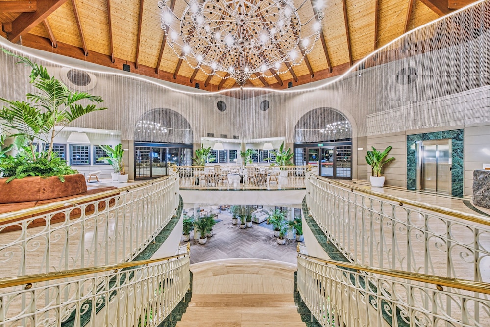 Bahia Principe Escape Tenerife – Hyatt Inclusive Collection — Hotel building in Playa Paraiso, Canary Islands