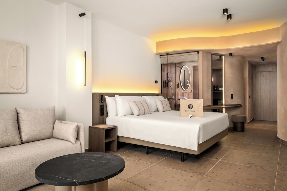 Bahia Principe Escape Tenerife – Hyatt Inclusive Collection — Hotel rooms in Playa Paraiso, Canary Islands