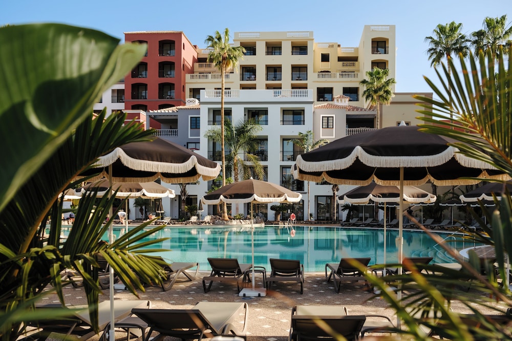 Bahia Principe Escape Tenerife – Hyatt Inclusive Collection — Swimming pool in Playa Paraiso, Canary Islands