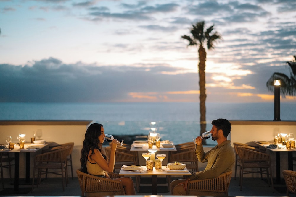 Bahia Principe Escape Tenerife – Hyatt Inclusive Collection — Restaurant & bars in Playa Paraiso, Canary Islands