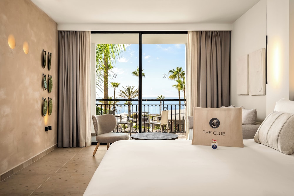 Bahia Principe Escape Tenerife – Hyatt Inclusive Collection — Hotel rooms in Playa Paraiso, Canary Islands