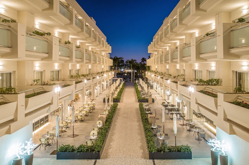 Hotel Maspalomas Princess-All Inclusive — Hotel building in Maspalomas, Canary Islands
