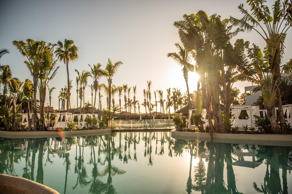 Hotel Maspalomas Princess-All Inclusive — Swimming pool in Maspalomas, Canary Islands