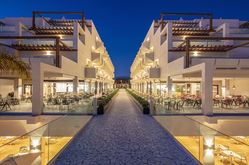 Hotel Maspalomas Princess-All Inclusive — Hotel building in Maspalomas, Canary Islands