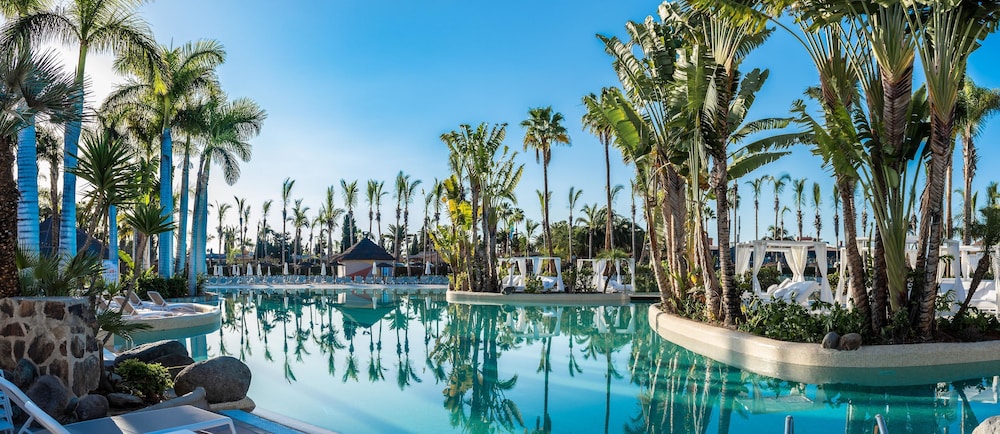 Hotel Maspalomas Princess-All Inclusive — Swimming pool in Maspalomas, Canary Islands