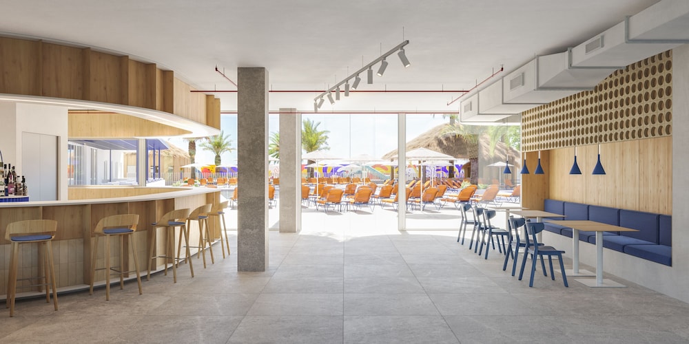 Coral Star Hotel & Apartments — Restaurant & bars in San Antonio, Balearic Islands