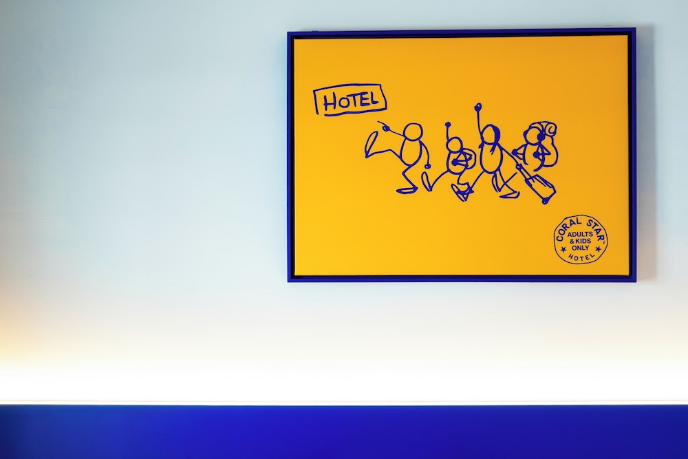 Coral Star Hotel & Apartments — Hotel rooms in San Antonio, Balearic Islands