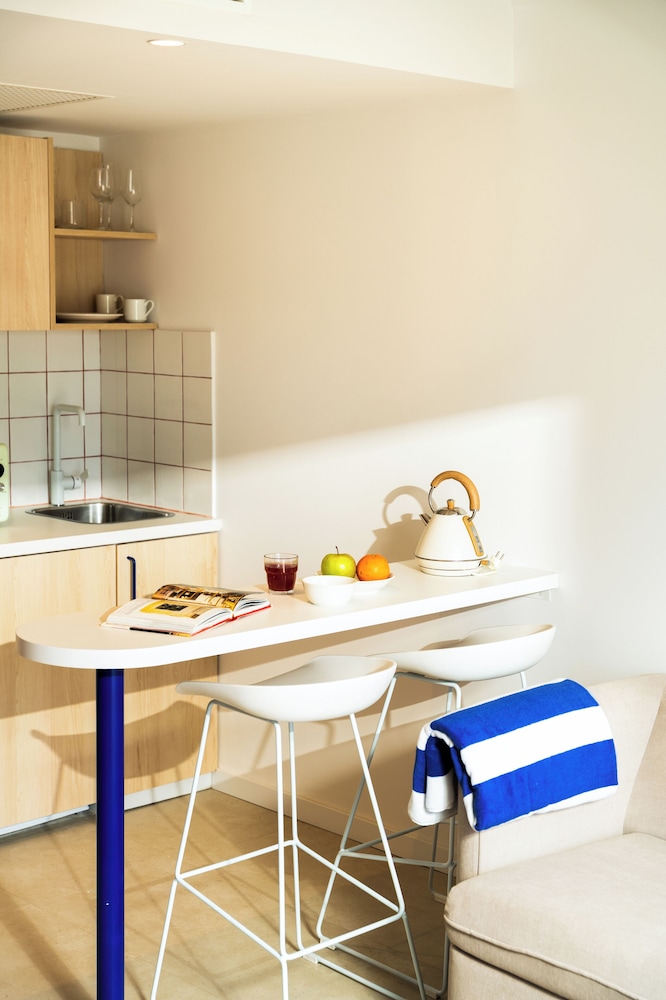 Coral Star Hotel & Apartments — Hotel rooms in San Antonio, Balearic Islands