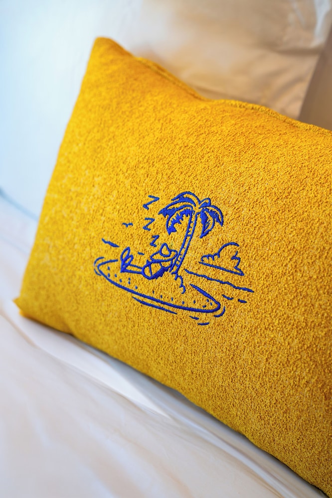 Coral Star Hotel & Apartments — Hotel rooms in San Antonio, Balearic Islands