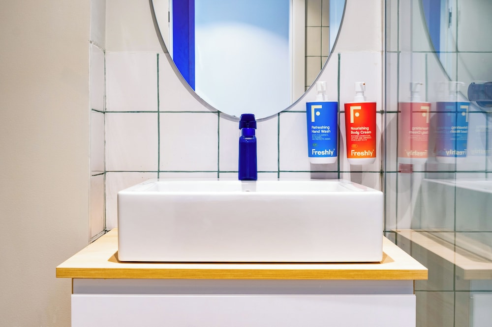 Coral Star Hotel & Apartments — Hotel rooms in San Antonio, Balearic Islands