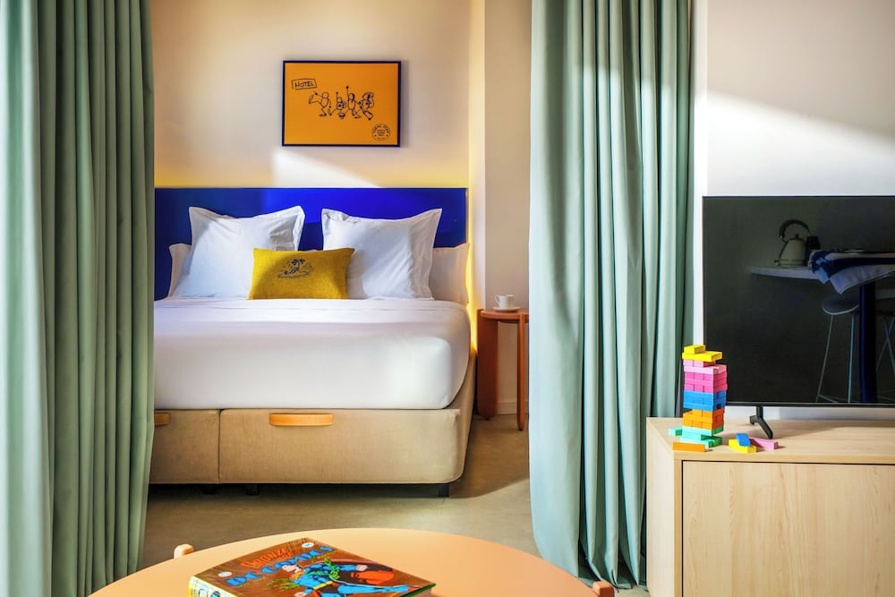 Coral Star Hotel & Apartments — Hotel rooms in San Antonio, Balearic Islands