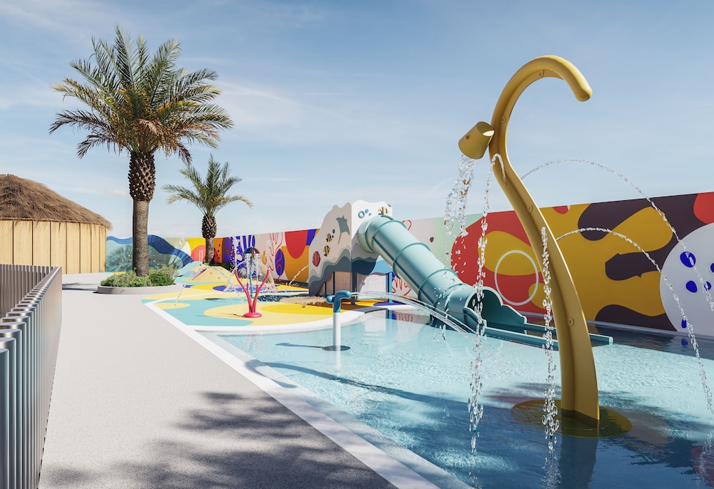 Coral Star Hotel & Apartments — Swimming pool in San Antonio, Balearic Islands