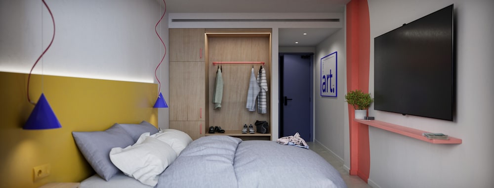 Coral Star Hotel & Apartments — Hotel rooms in San Antonio, Balearic Islands
