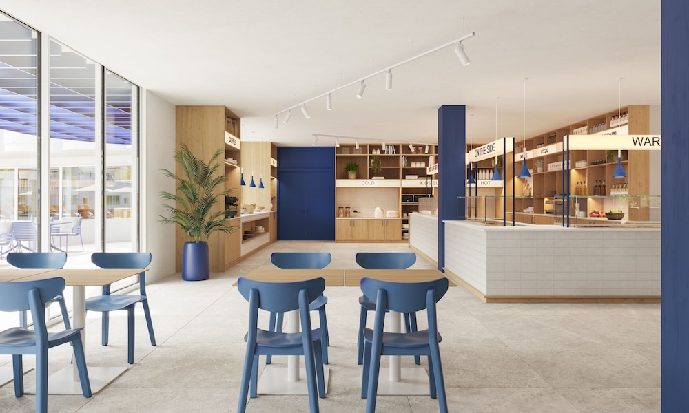 Coral Star Hotel & Apartments — Restaurant & bars in San Antonio, Balearic Islands