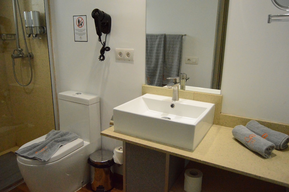 Hotel Plaza Palmeras — Hotel rooms in Puerto del Carmen, Canary Islands