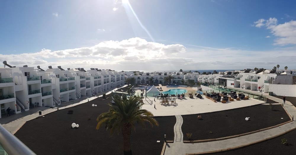Hotel Plaza Palmeras — Swimming pool in Puerto del Carmen, Canary Islands