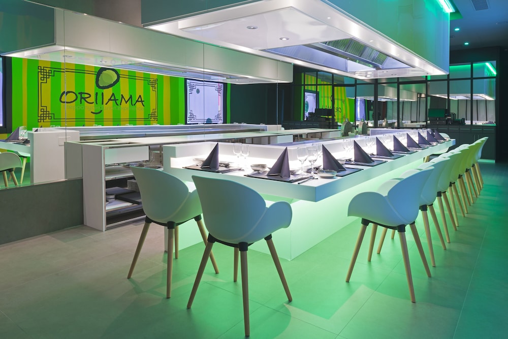 Marylanza Suites & Spa — Restaurant & bars in Playa de las Americas, Canary Islands
