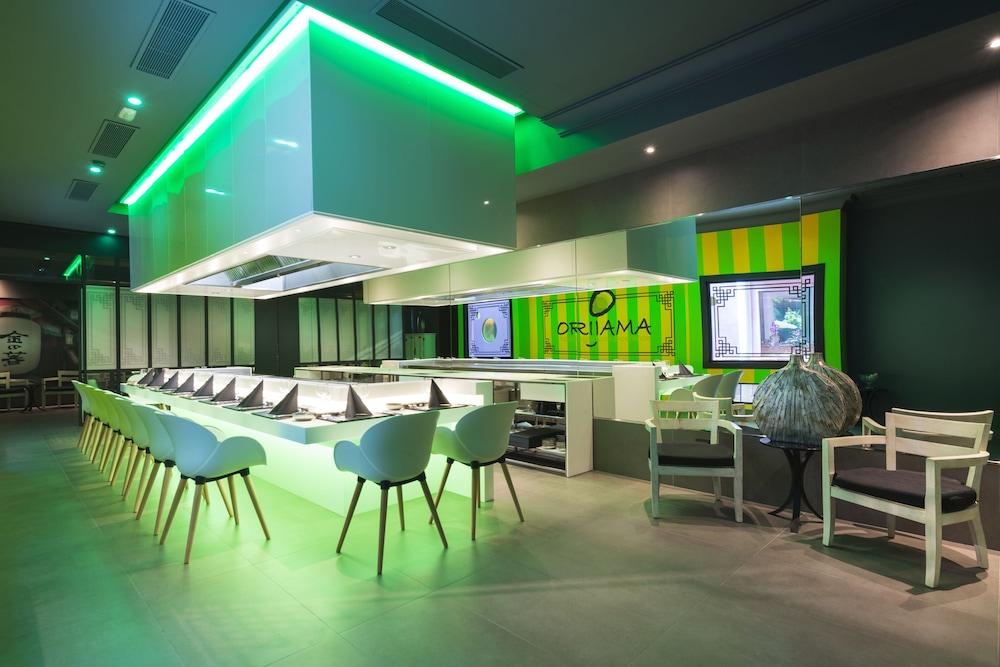Marylanza Suites & Spa — Restaurant & bars in Playa de las Americas, Canary Islands