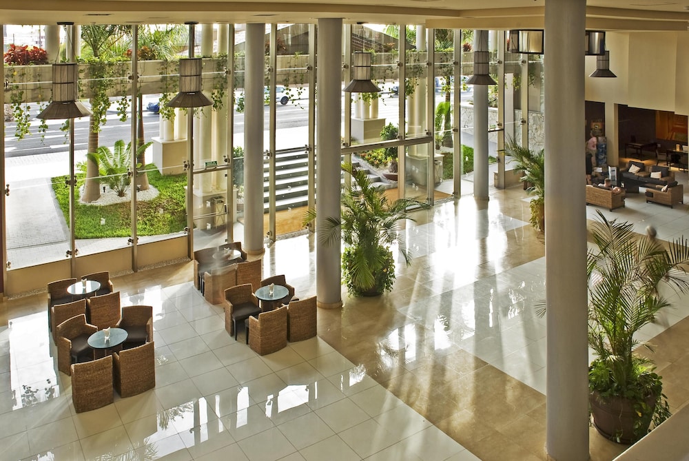 Marylanza Suites & Spa — Hotel building in Playa de las Americas, Canary Islands