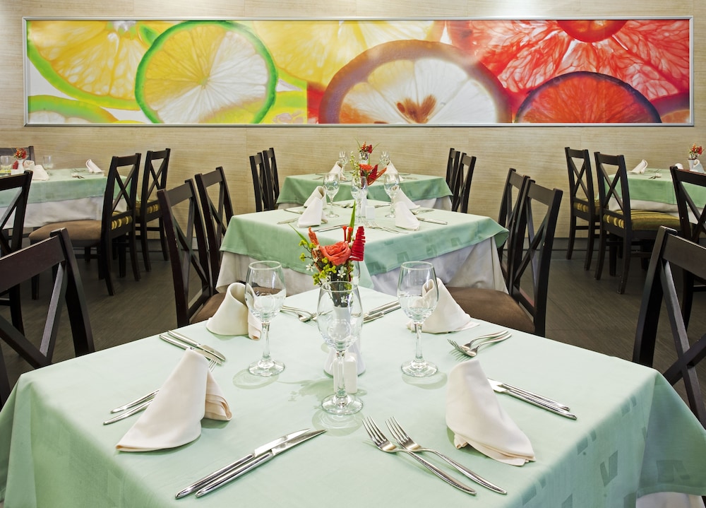 Marylanza Suites & Spa — Restaurant & bars in Playa de las Americas, Canary Islands