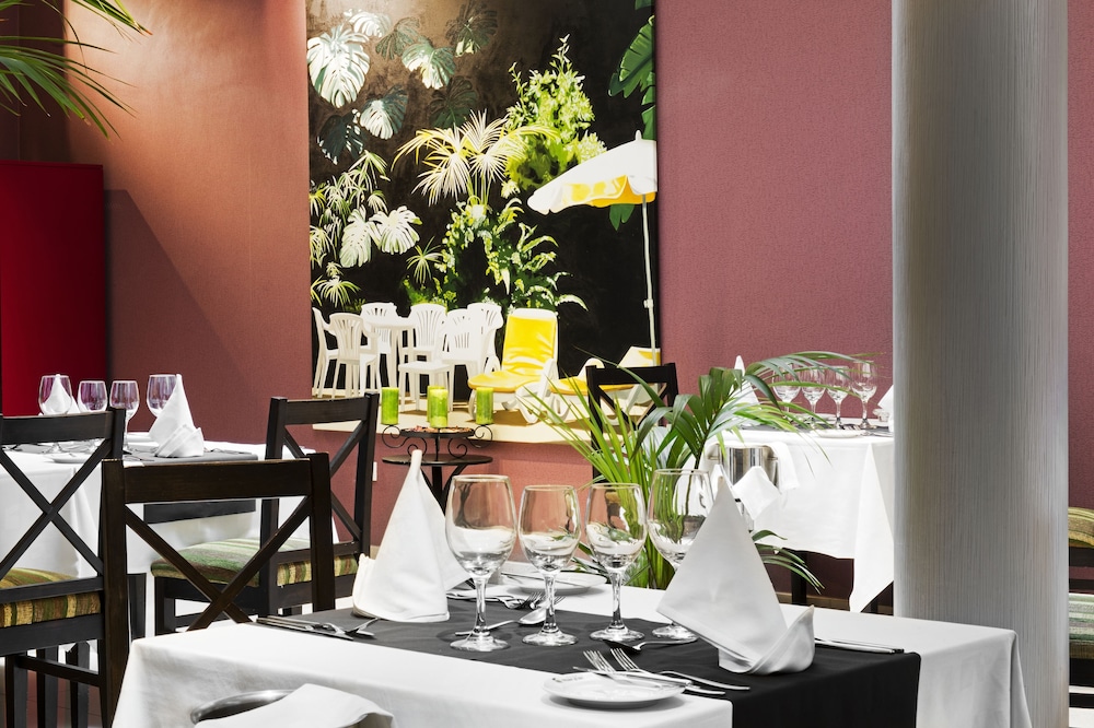Marylanza Suites & Spa — Restaurant & bars in Playa de las Americas, Canary Islands