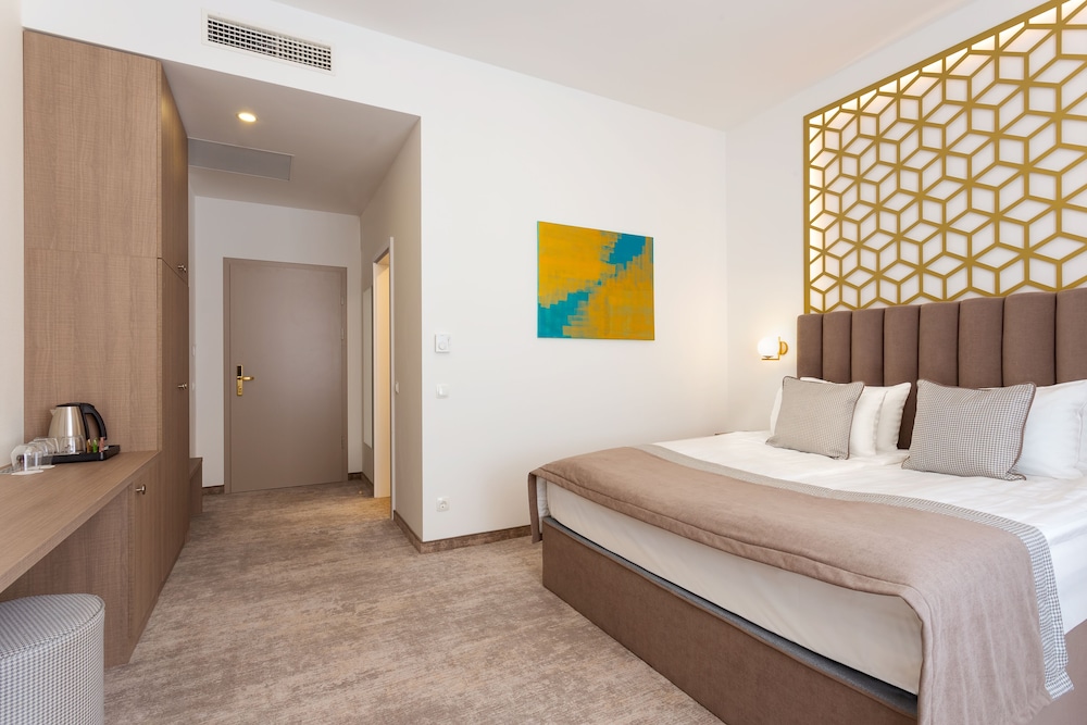 Mera Hotel - zdjęcie 3