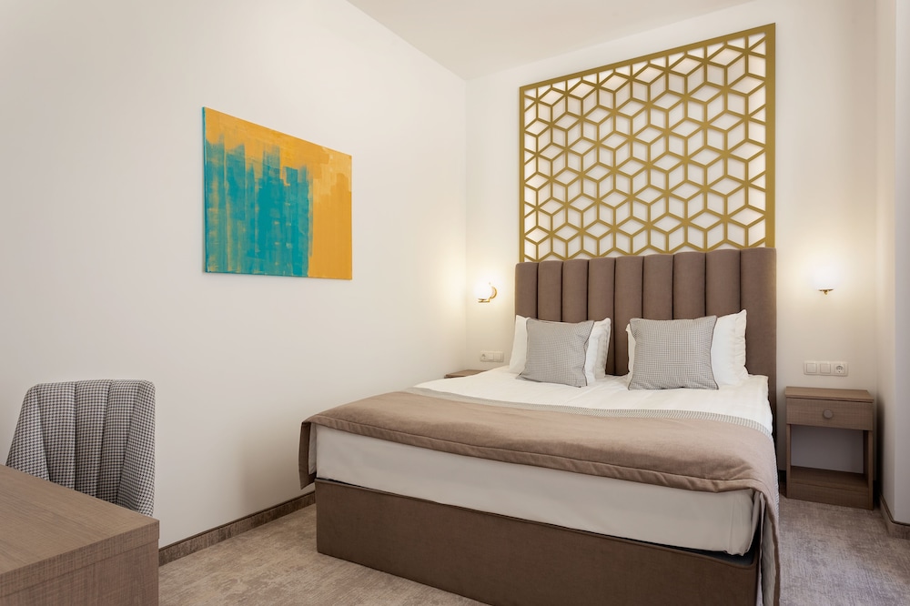 Mera Hotel - zdjęcie 2