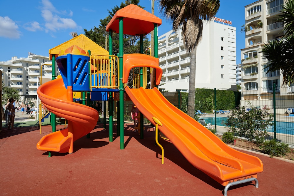 Hipotels Coma Gran Aparthotel — Attractions for children in Sa Coma, Balearic Islands