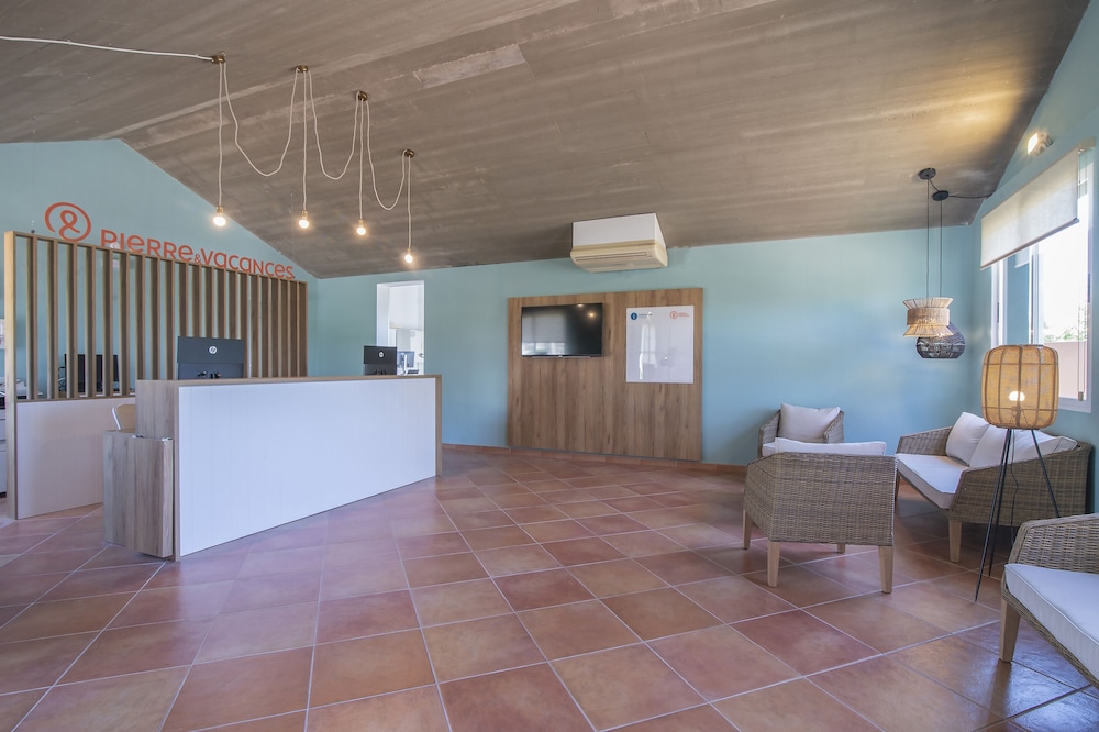 Pierre & Vacances Menorca Cala Blanes — Hotel building in Cala'n Blanes, Balearic Islands