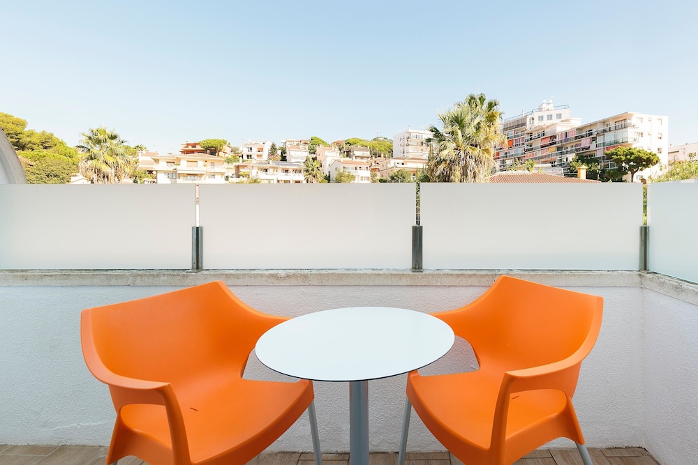 Hotel Best Lloret Splash — Hotel building in Lloret de Mar, Catalonia