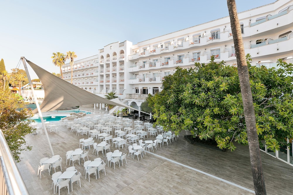 Hotel Best Lloret Splash — Hotel building in Lloret de Mar, Catalonia