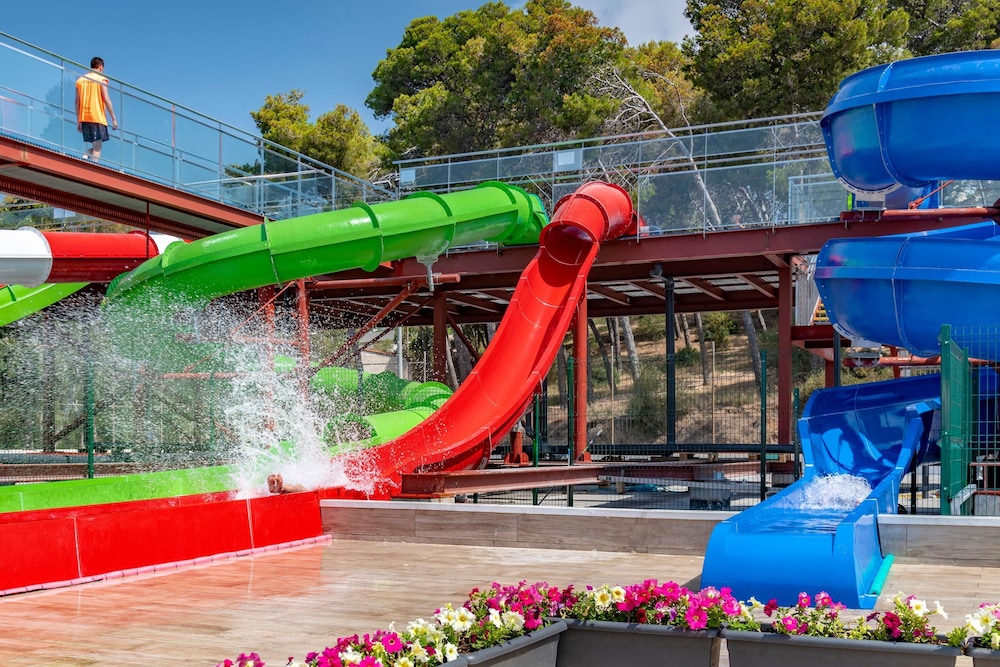 Hotel Best Lloret Splash — Swimming pool in Lloret de Mar, Catalonia