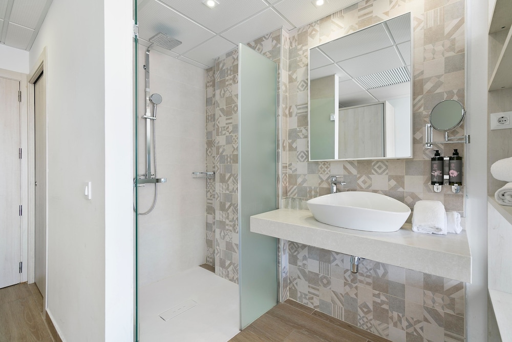 Hotel Best Lloret Splash — Hotel rooms in Lloret de Mar, Catalonia