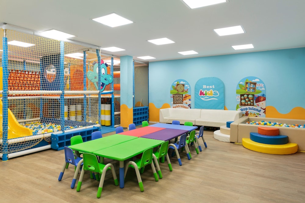 Hotel Best Lloret Splash — Attractions for children in Lloret de Mar, Catalonia