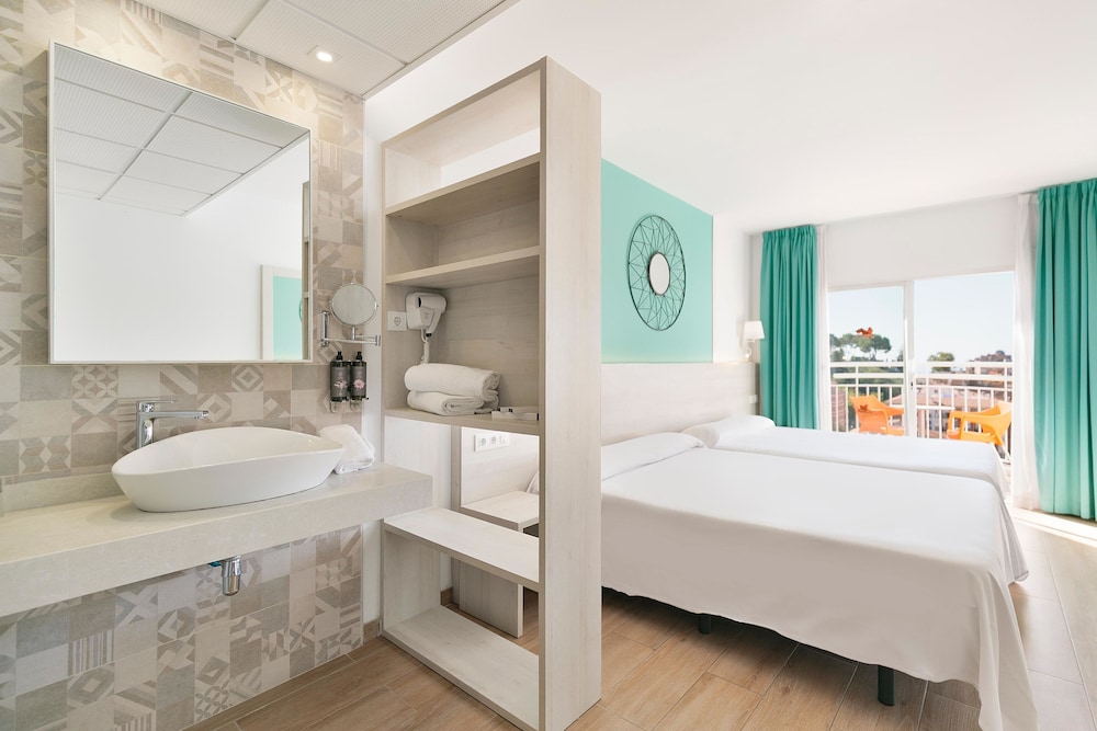 Hotel Best Lloret Splash — Hotel rooms in Lloret de Mar, Catalonia