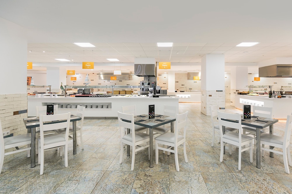 Hotel Best Lloret Splash — Restaurant & bars in Lloret de Mar, Catalonia