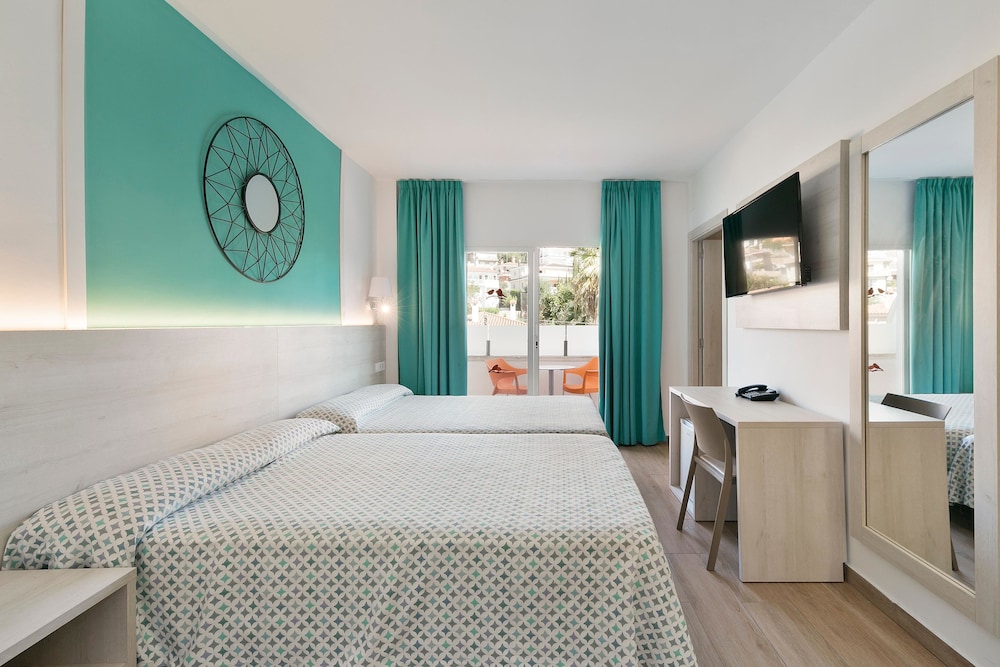 Hotel Best Lloret Splash — Hotel rooms in Lloret de Mar, Catalonia