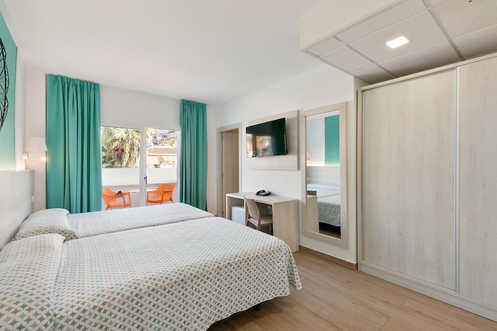 Hotel Best Lloret Splash — Hotel rooms in Lloret de Mar, Catalonia