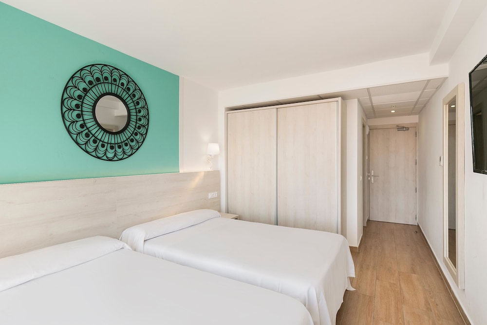 Hotel Best Lloret Splash — Hotel rooms in Lloret de Mar, Catalonia