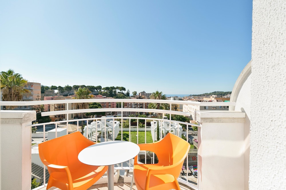 Hotel Best Lloret Splash — Hotel building in Lloret de Mar, Catalonia