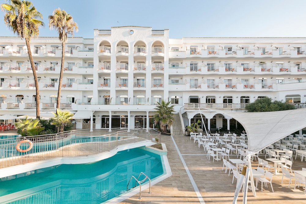 Hotel Best Lloret Splash — Hotel building in Lloret de Mar, Catalonia