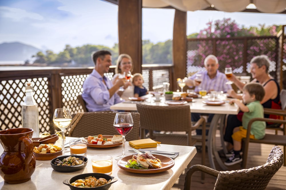TUI MAGIC LIFE Cala Pada — Restaurant & bars in Santa Eulalia, Balearic Islands